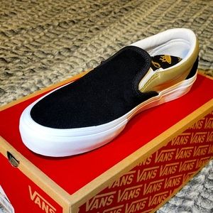 Vans 8.5 Shake Junt Pro Slip Ons